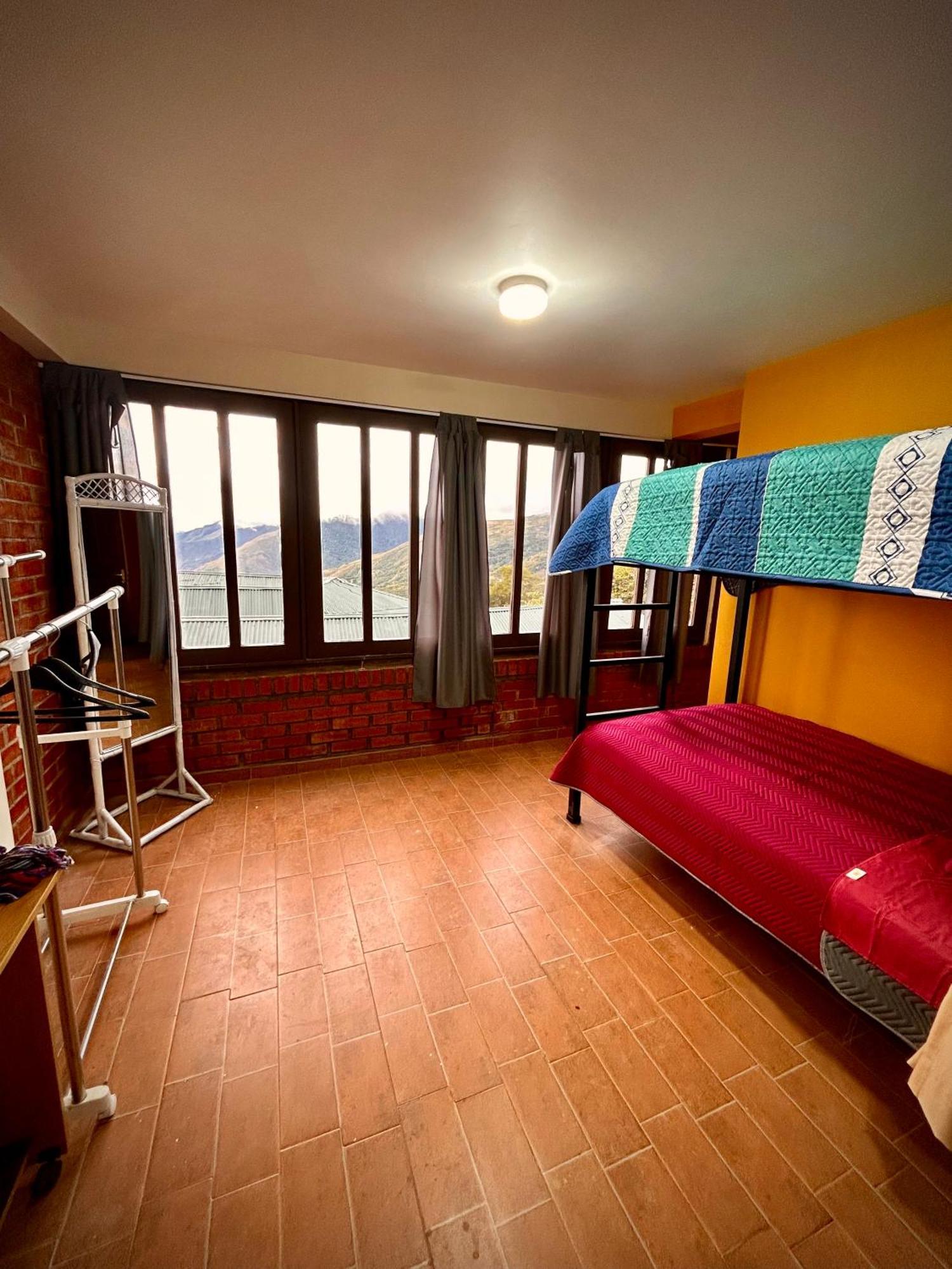 Villa Camila Hostel Coroico Buitenkant foto