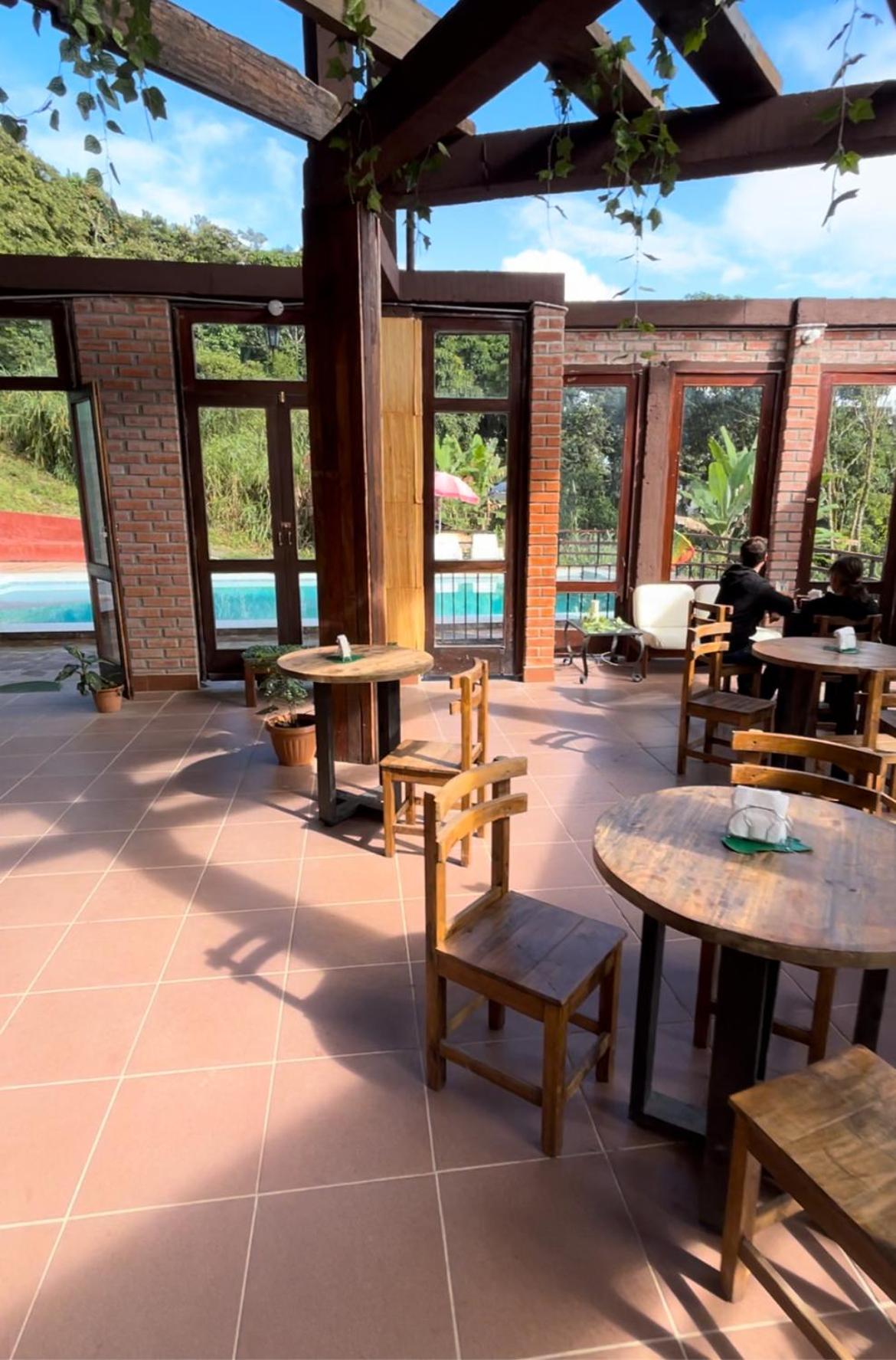 Villa Camila Hostel Coroico Buitenkant foto