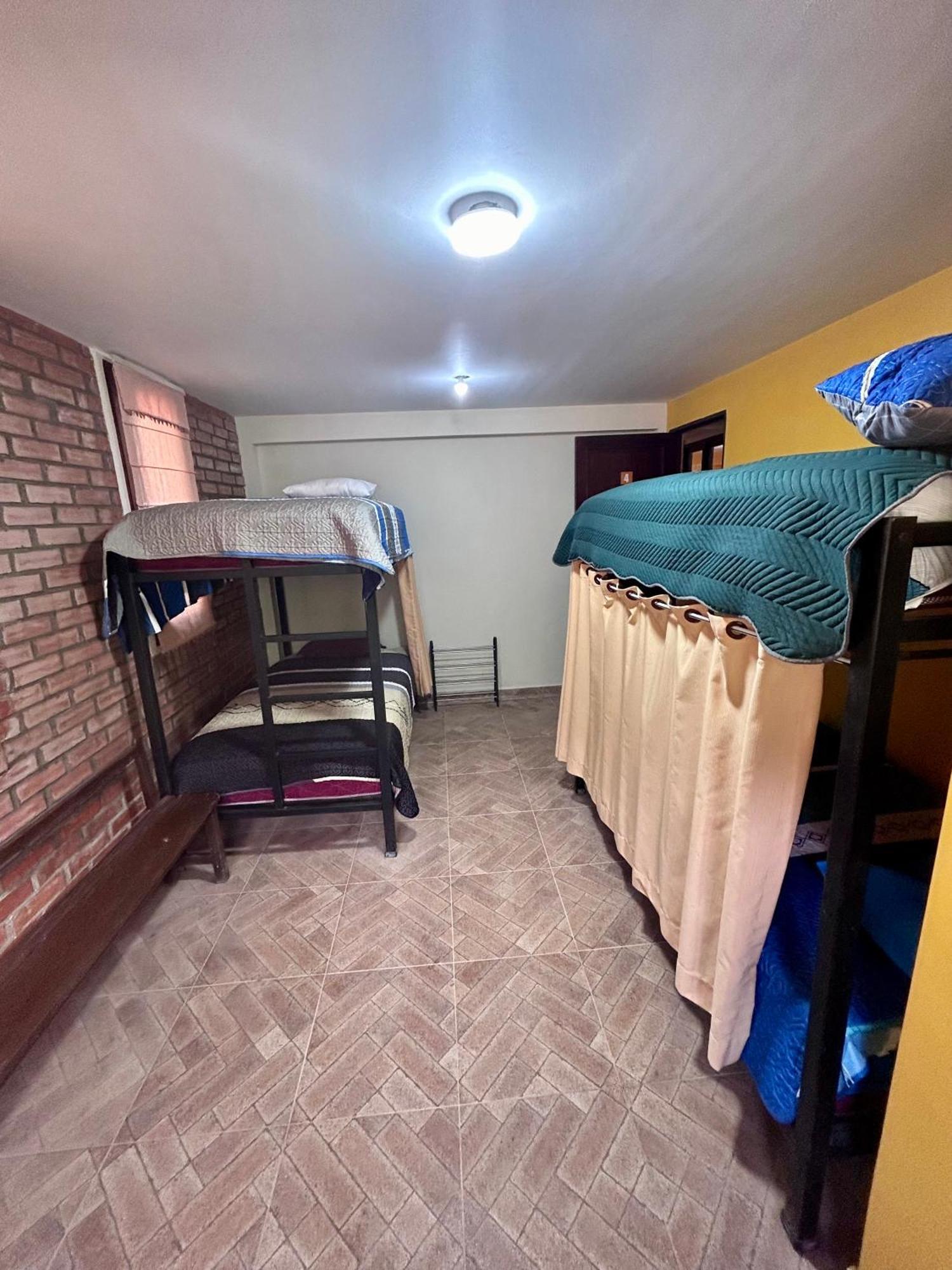Villa Camila Hostel Coroico Buitenkant foto